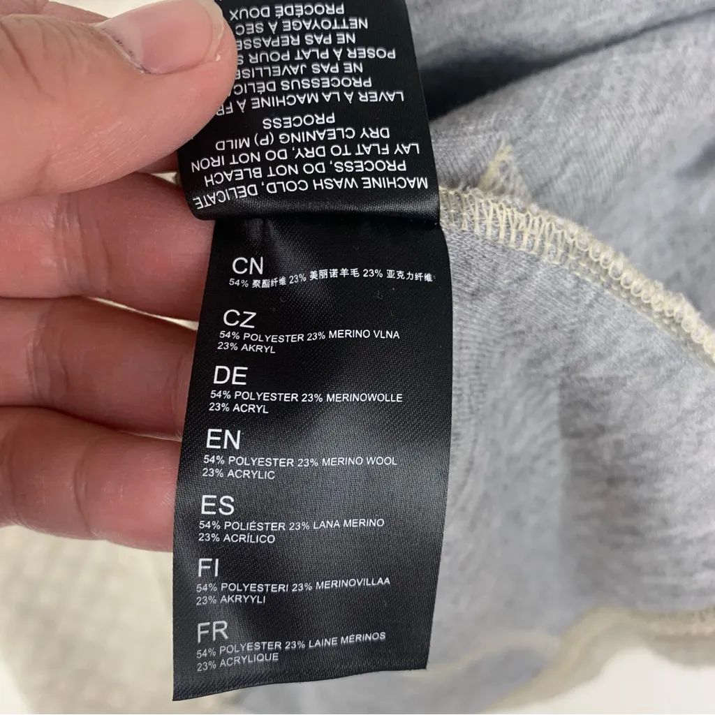 Kuhl size small cream quilted long sleeve pullover sweater outdoor cabin turtle - Image 10