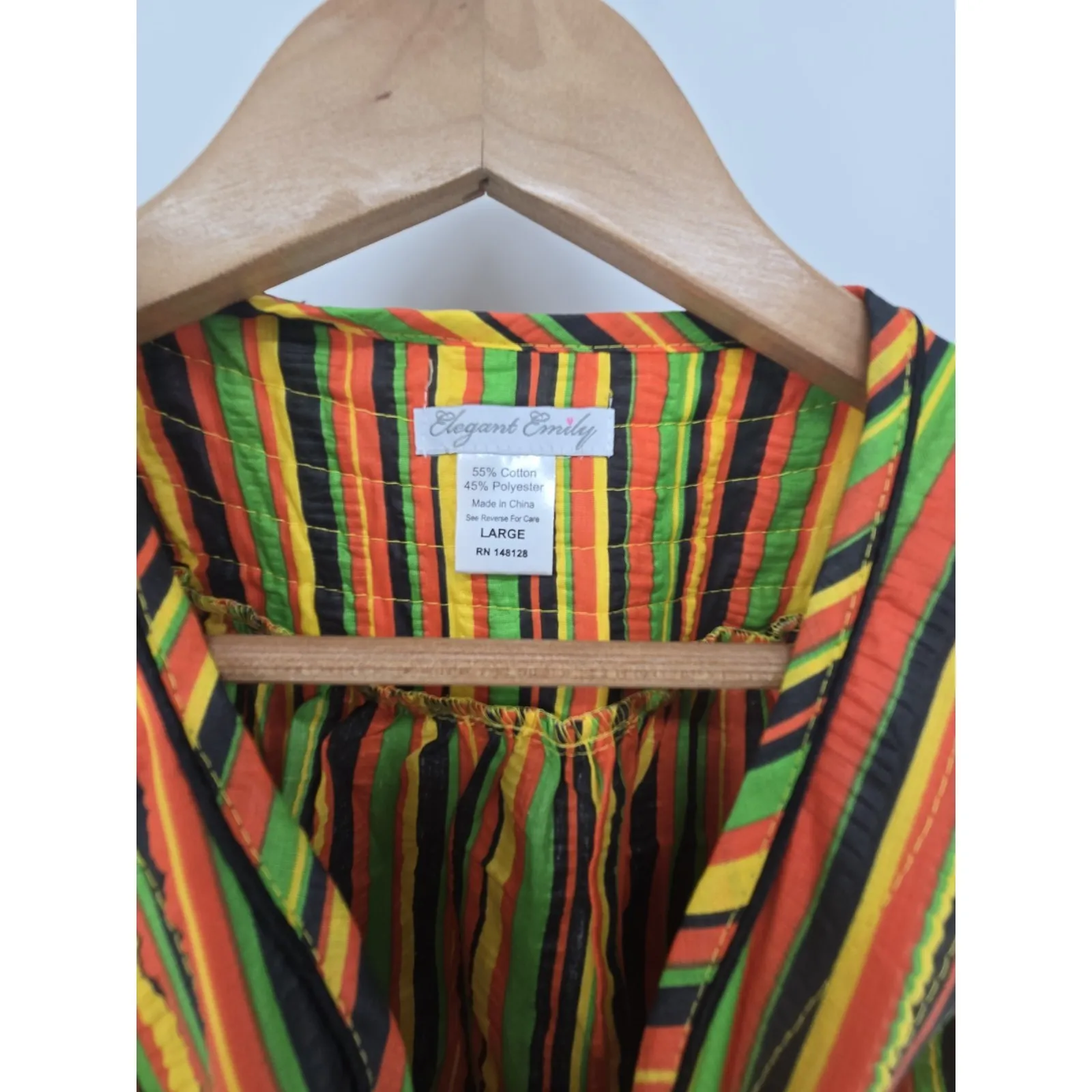 Elegant Emily Vintage Women Large Pearl Snap - Image 2