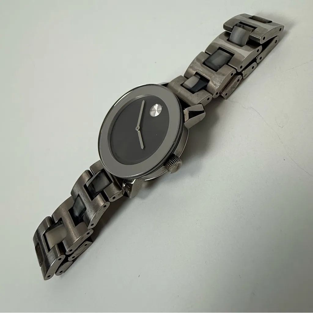 Movado Bold Grey Woman's Mirrored Bezel and Tortoise Ceramic Stainless Band Gray - Image 8