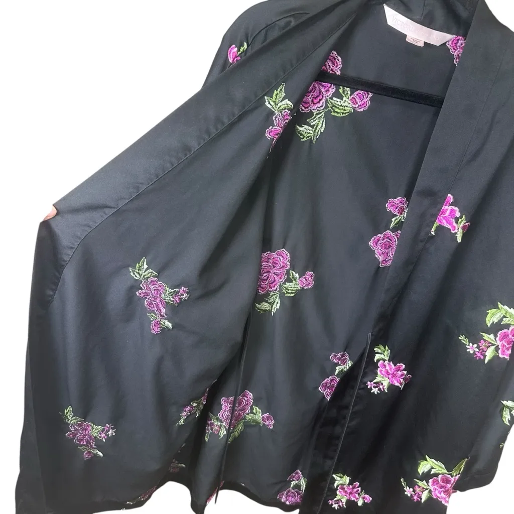 Victoria’s Secret Floral Embroidered Kimono Robe Boho Black One Size Whimsical - Image 5