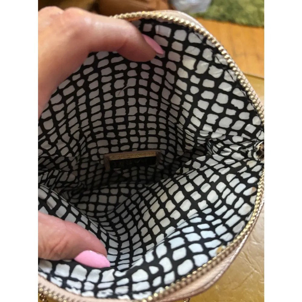 Women's Urban Expressions Gold Clutch Smallest - Image 4