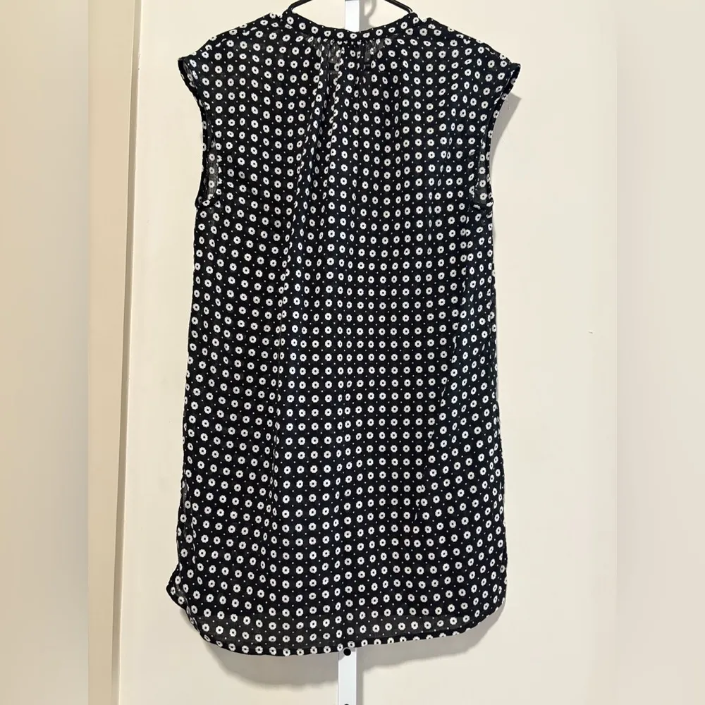 J. Crew Black and White Floral Pattern Top - Image 2