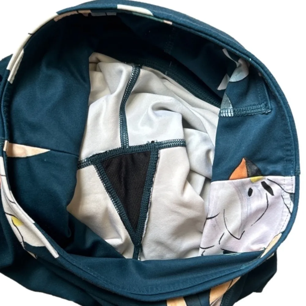 Athleta Elation Powervita 7/8 Tight Paradise Floral size XS teal white. - Image 11