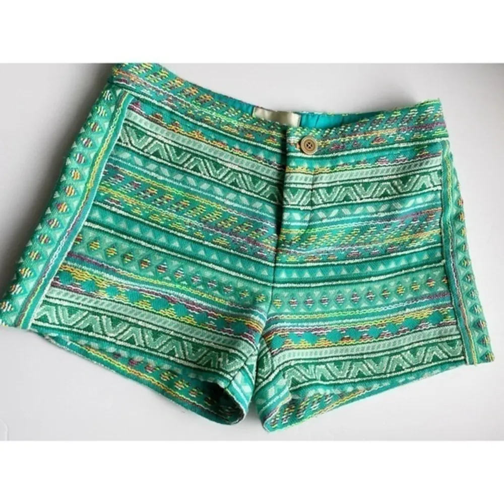 Elevenses • Green Aztec Pattern Costa Shorts - Image 7