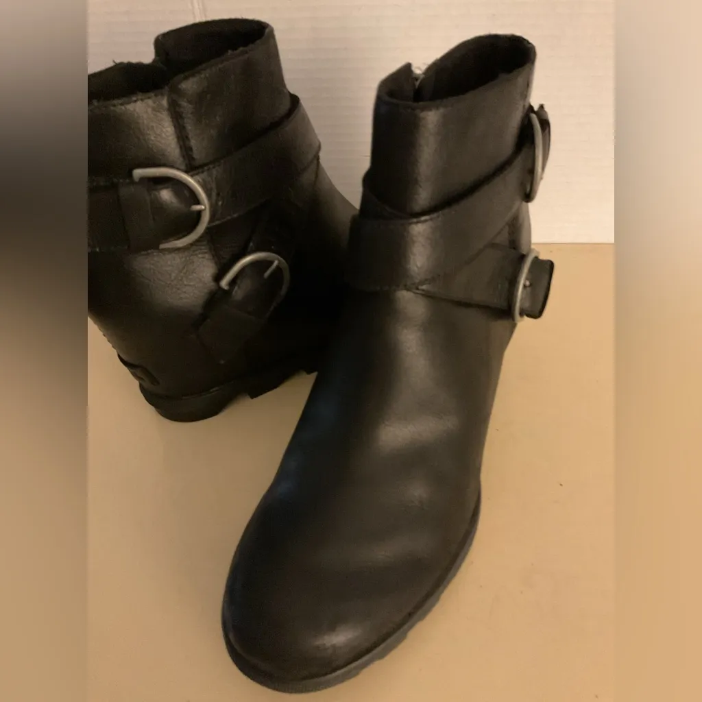 Sorel women black leather platform waterproof Joan Of Arctic Wedge buckle boots - Image 12