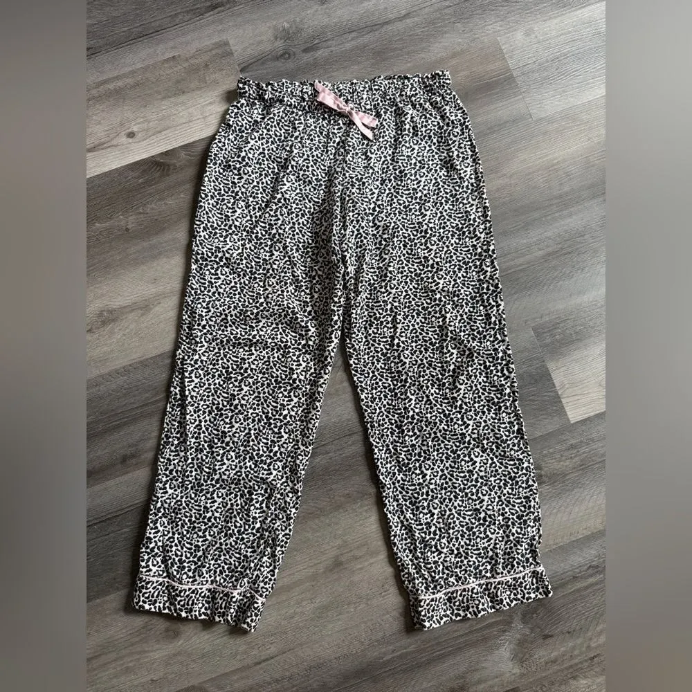 Victoria’s Secret Leopard Pajama Pants Black White Medium Pink Tie - Image 2