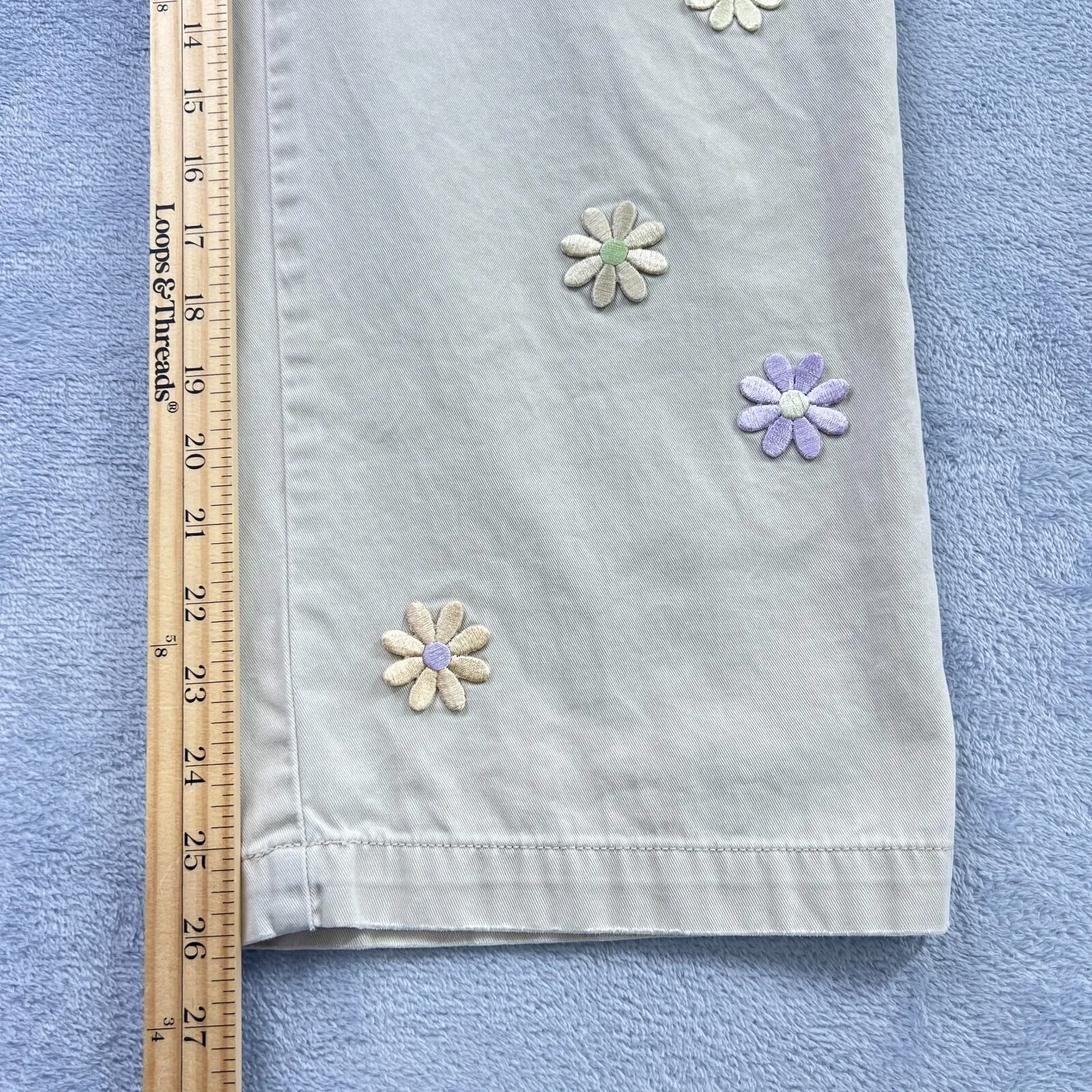 Tommy Hilfiger‎ Womens Chino Pants 8 Beige Embroidered Daisy Floral Wide Leg Y2K - Image 7