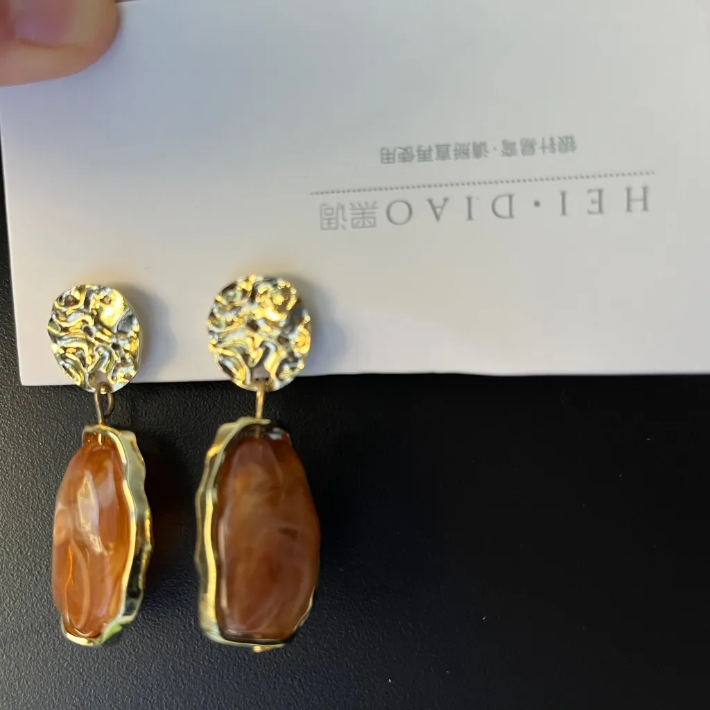 Vintage Style Amber Resin‎ Drop Earrings Irregular Gold Dangle Statement new - Image 4