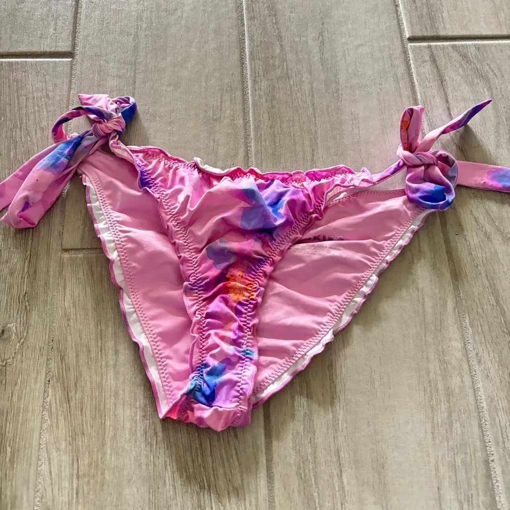 Frankie’s Colby Floral‎ Tie-Dye Bikini Bottom size Medium - Image 3