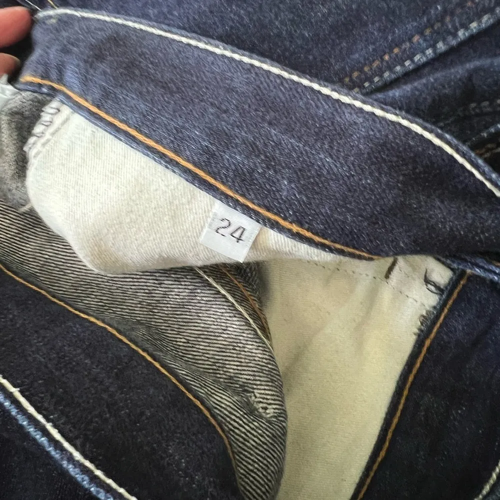 Imogene + Willie Slim Straight Jeans in Dark Wash Indigo size 24 - Image 5