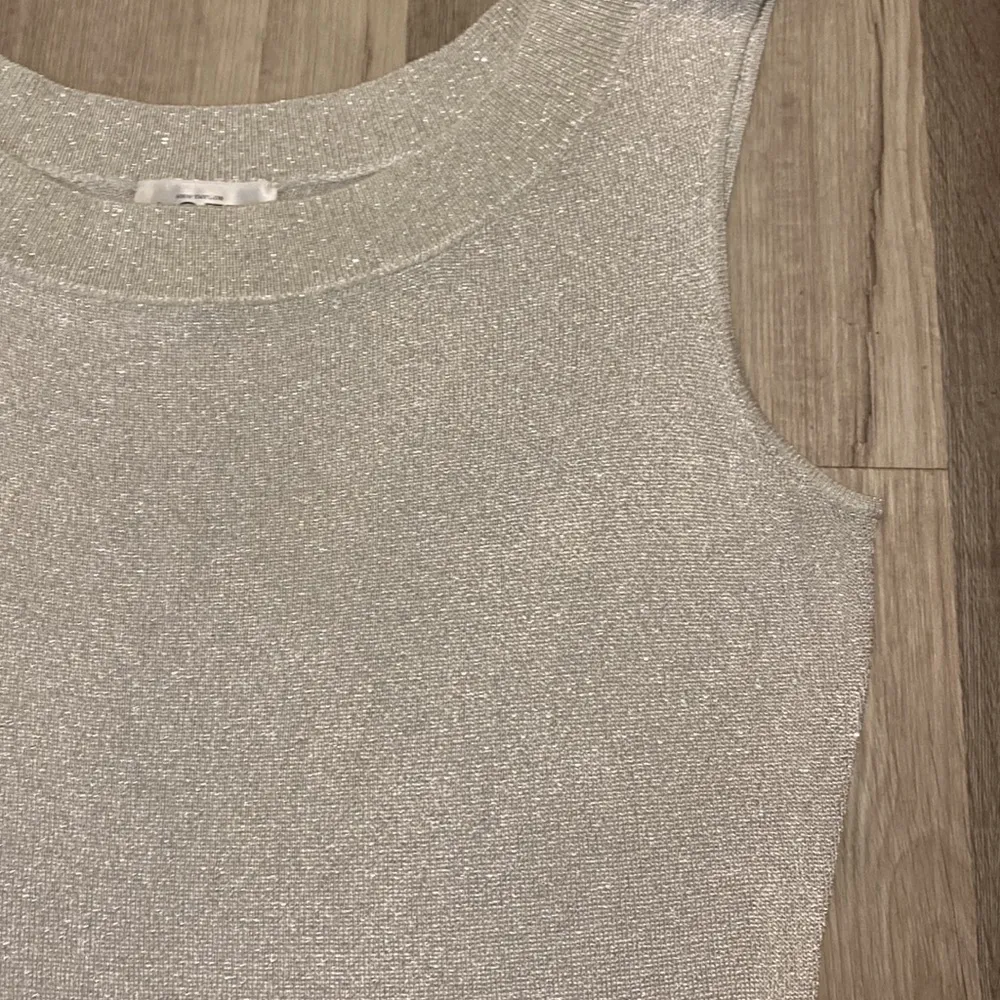 LOFT womens sparkle festive top-size M - Image 2