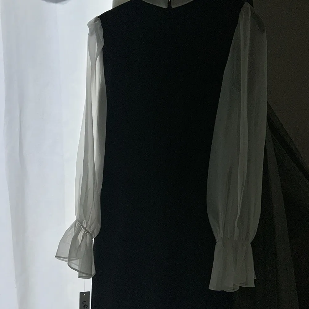 NWT. Shelby and Palmer. Black and white dress with attached pearl necklace. - Image 8