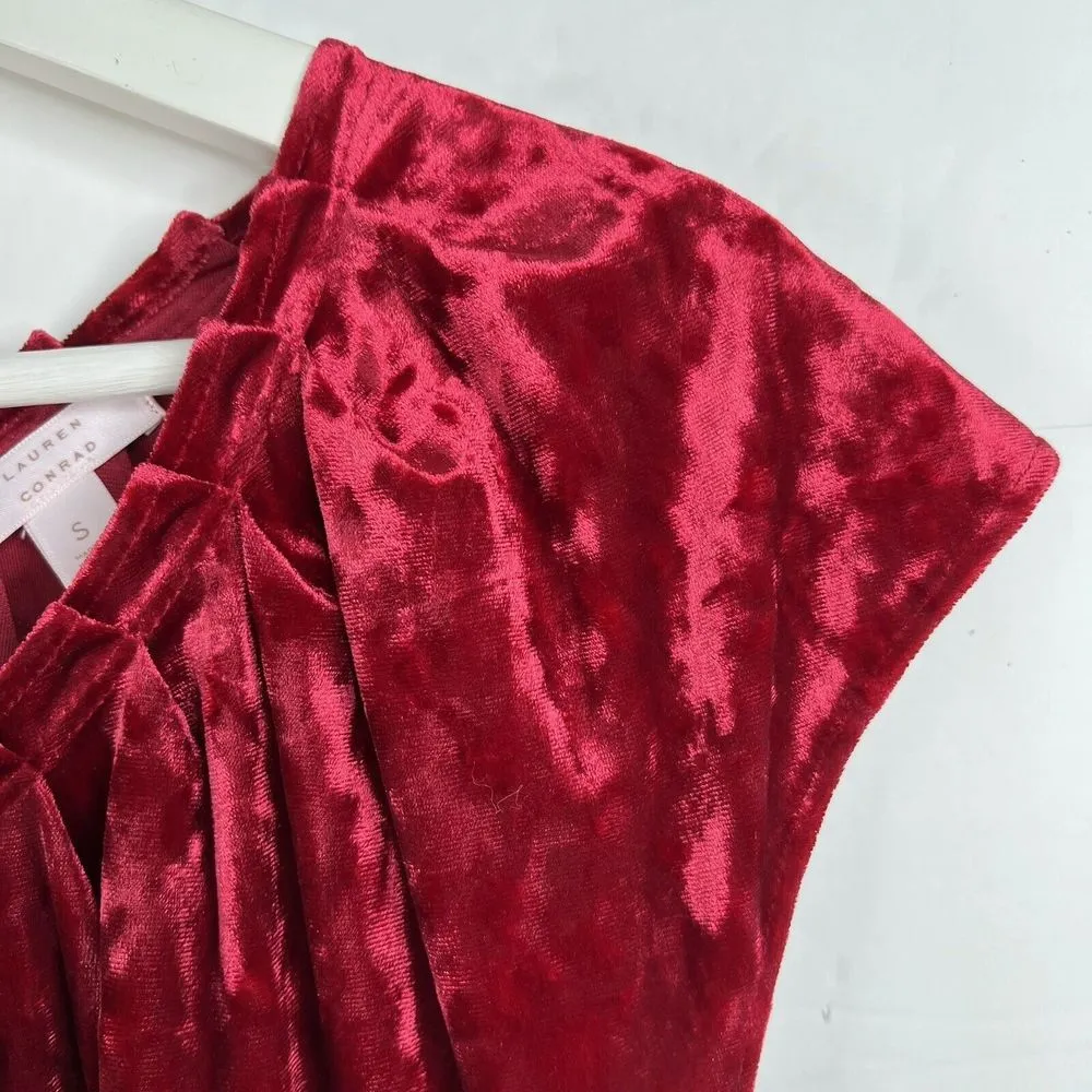 LC Lauren Conrad Size S Velvet Pleated Top Red Short Cap Sleeve Keyhole Back - Image 4