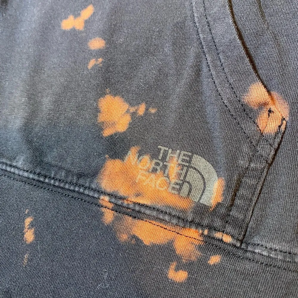 North Face Acid Wash Hooded Tee Large EUC CUSTOM - Image 5