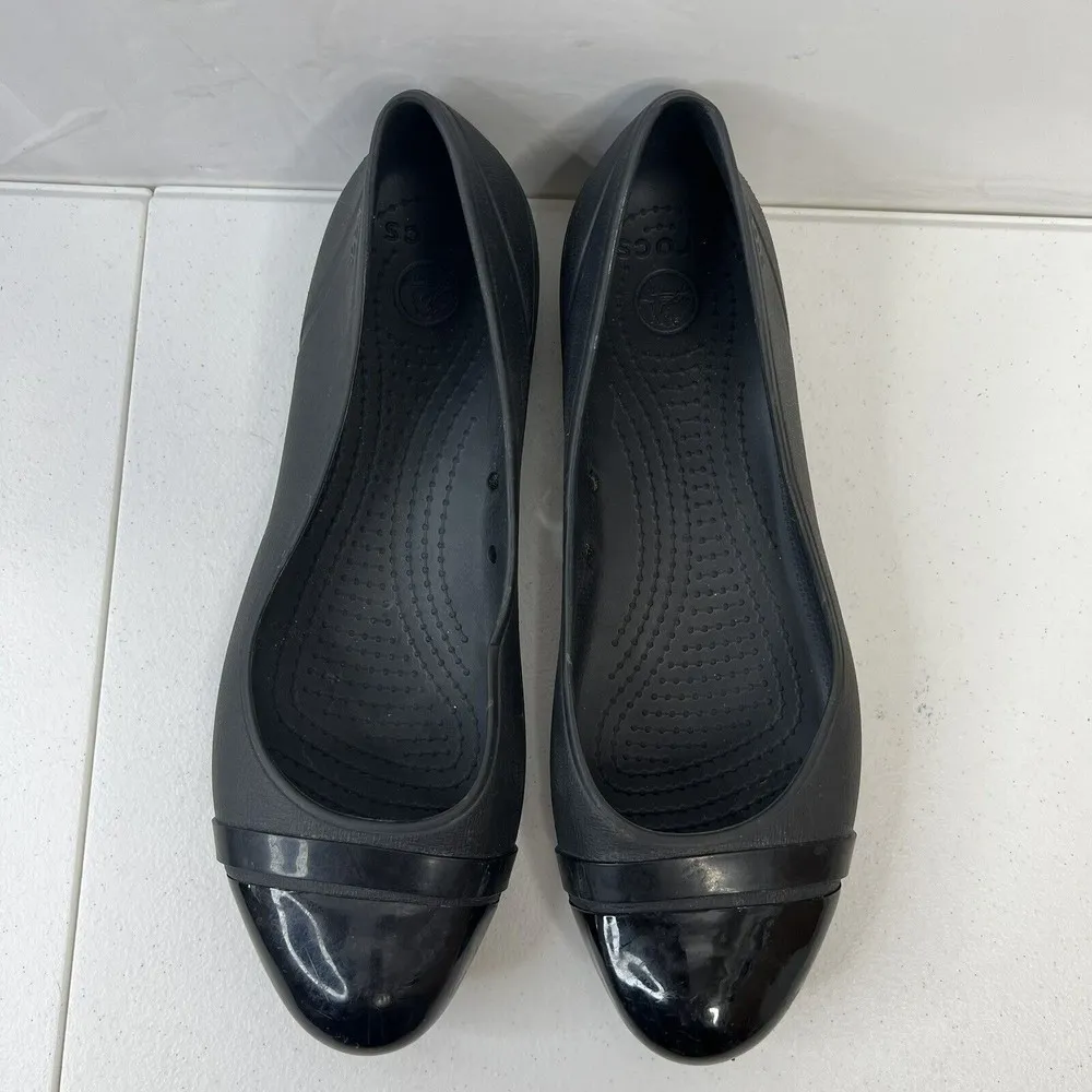 Crocs Womens Sz 10 Ballet Flats Shiny Cap Toe Black Slides Slip On Comfort Shoes - Image 6