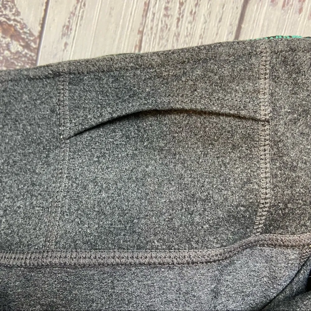 Athleta Retreat Revelation Tight. Size Medium. EUC - Image 5