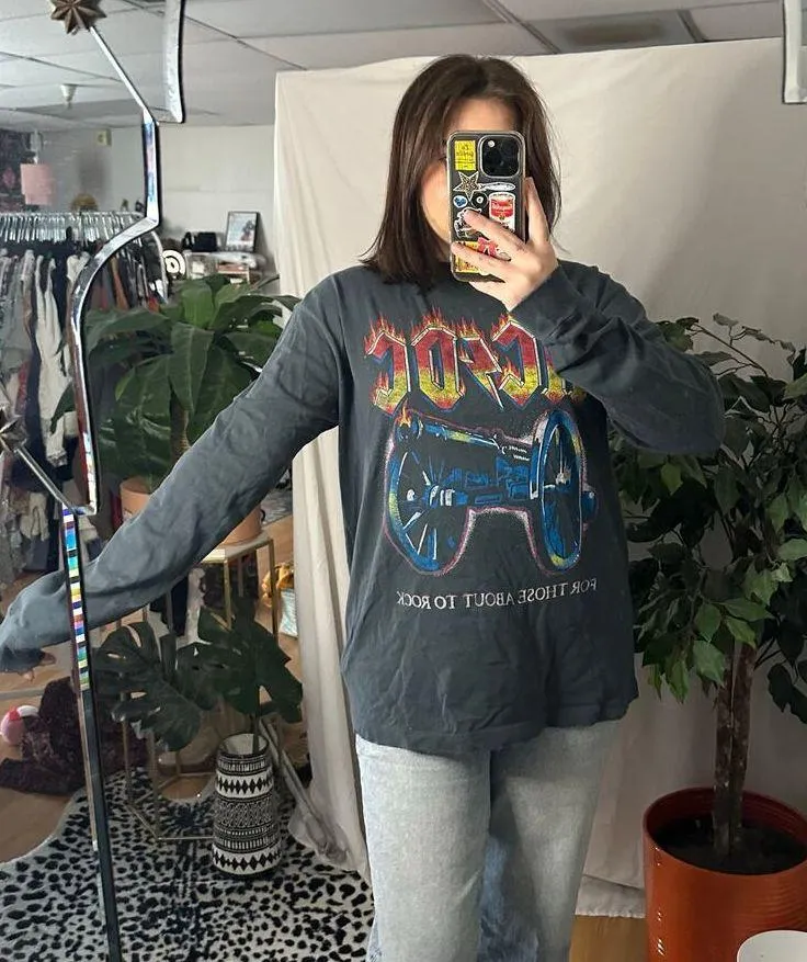 Daydreamer AC/DC For Those About To Rock Long Sleeve Shirt Gray Size Medium - Image 4