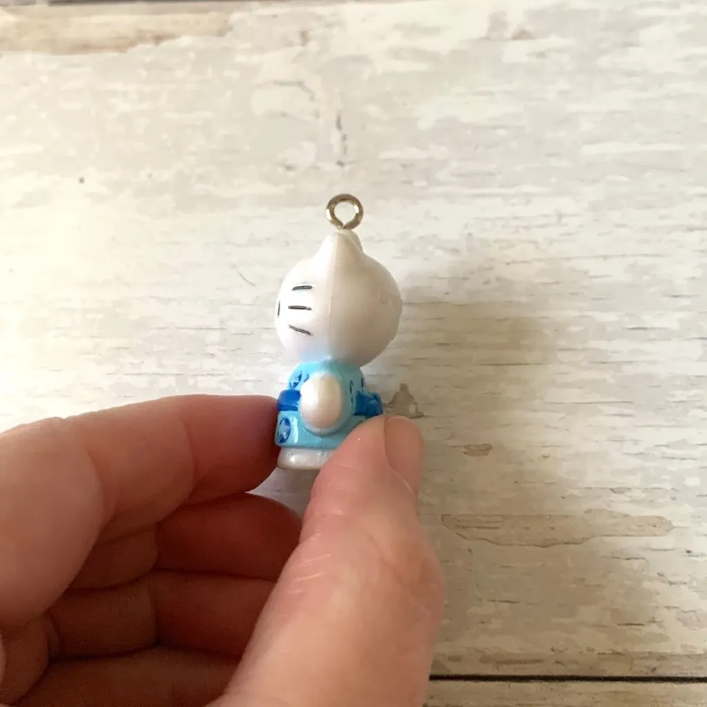 Vintage 2001 Sanrio Gotochi Hello Kitty Netsuke Pendant Charm Blue Kimono - Image 2