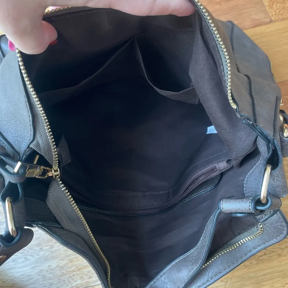 Gray Hobo Bag with Gold Hardware and Slouchy Silhouette and Lots of Pockets NWT - Image 10