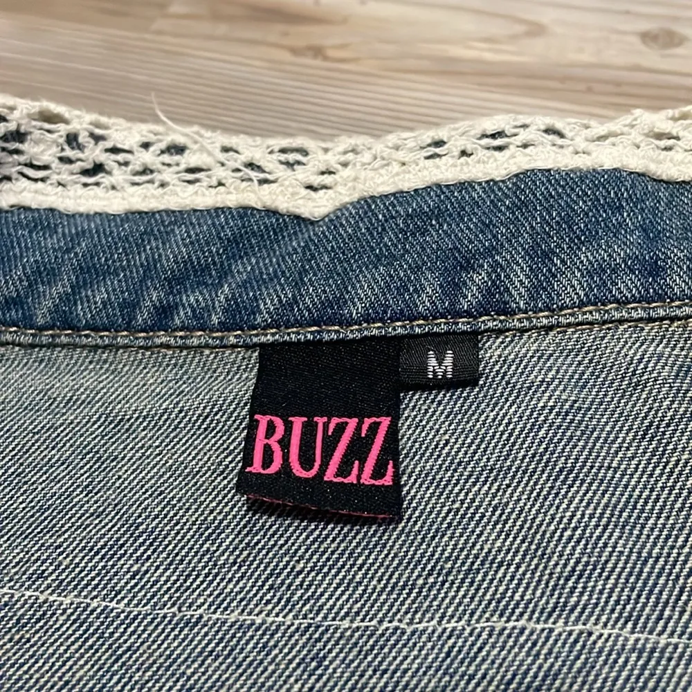 Lace trim Jean jacket Denim Lace collar Distressed Size M Retro Boho Bridal Blue Size M - Image 4