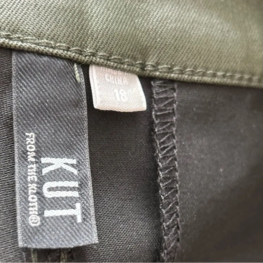 KUT from the Kloth‎ Women's Olive Green Lycra Pleated Shorts Size 18 High Rise - Image 6