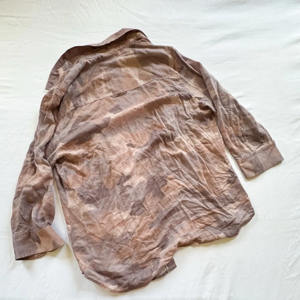 Womens L’agence 100% Viscose Multi Colored Button Down size M 045-C - Image 2