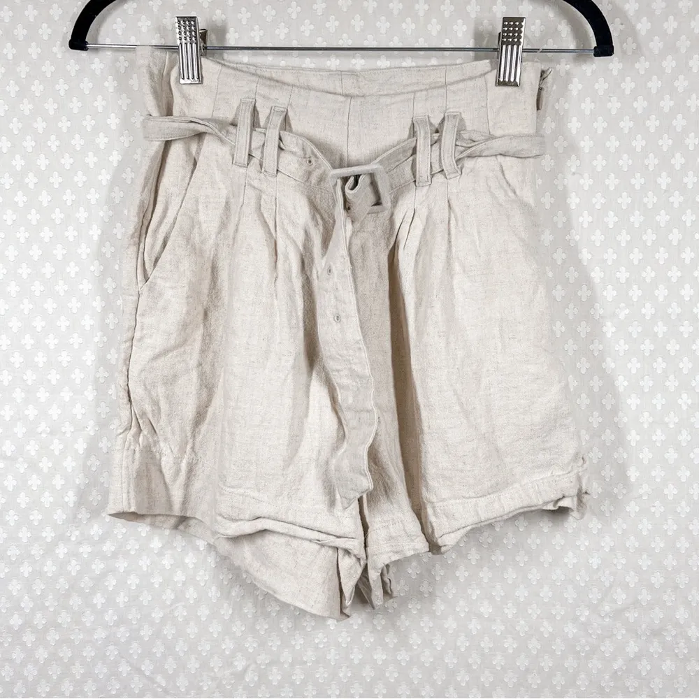 Abercrombie & Fitch Cream‎ Linen Blend High Rise Belted Shorts - Image 2