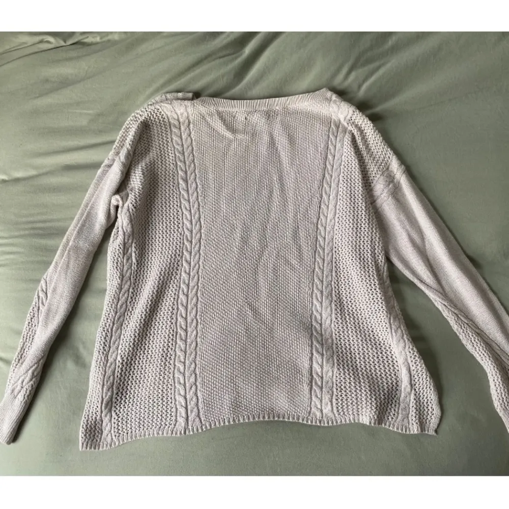 American Eagle White Knit Sweater - Image 3