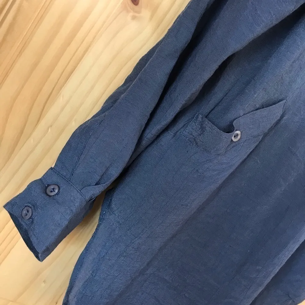 LOVE Stitch tunic top with roll tab sleeves size medium - Image 6