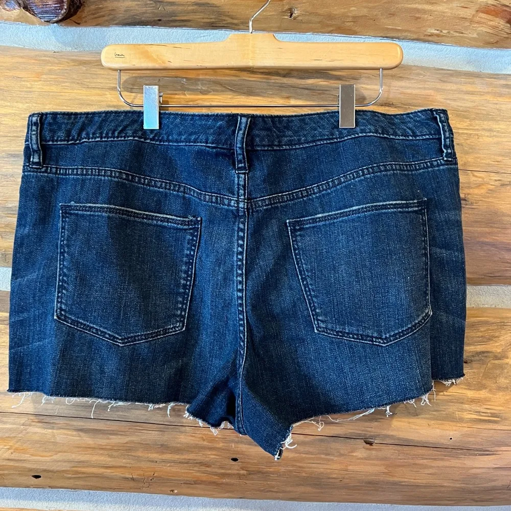 Universal Threads Universal Thread Denim Shorts - Image 3