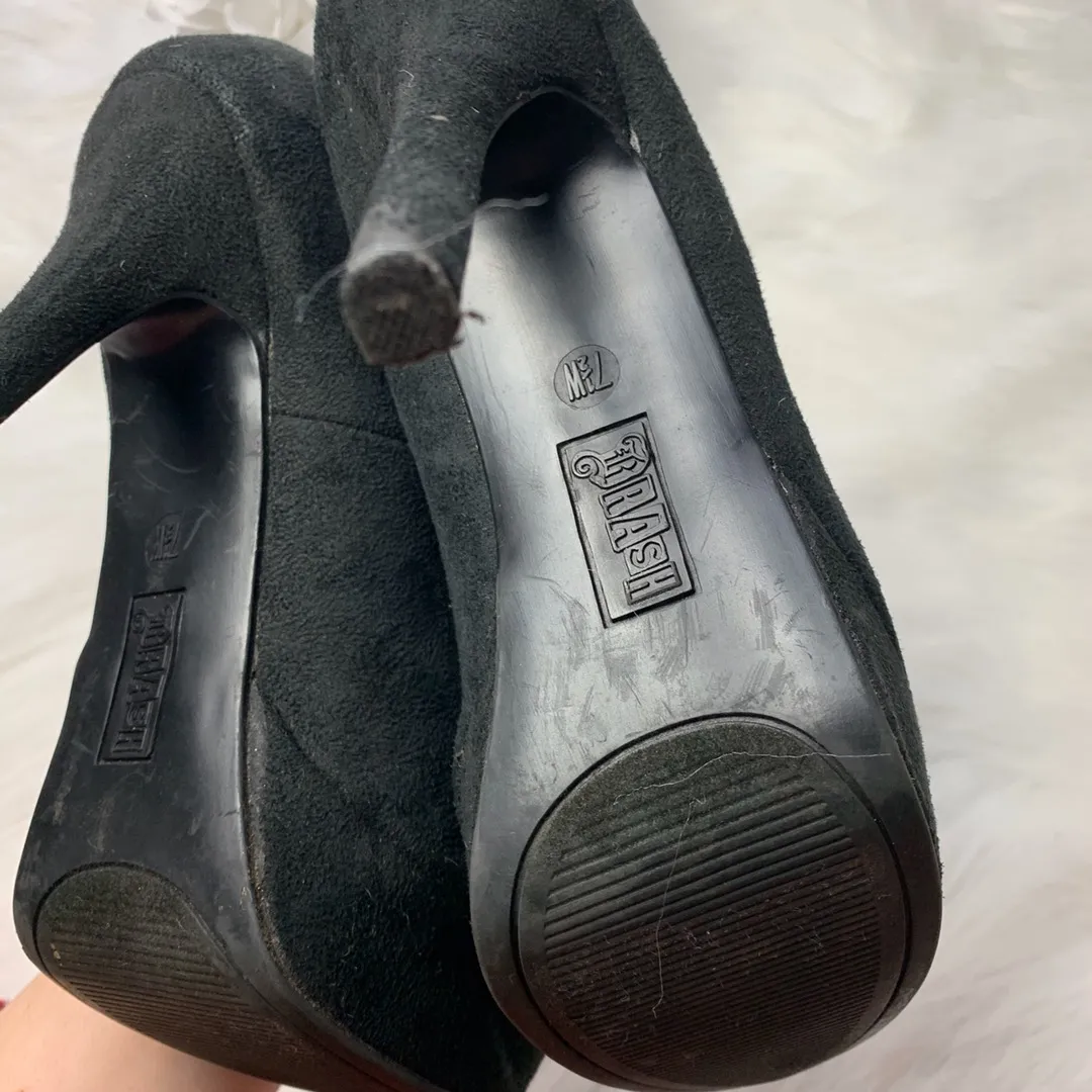 Brash Basic Suede Black Pumps - Image 7