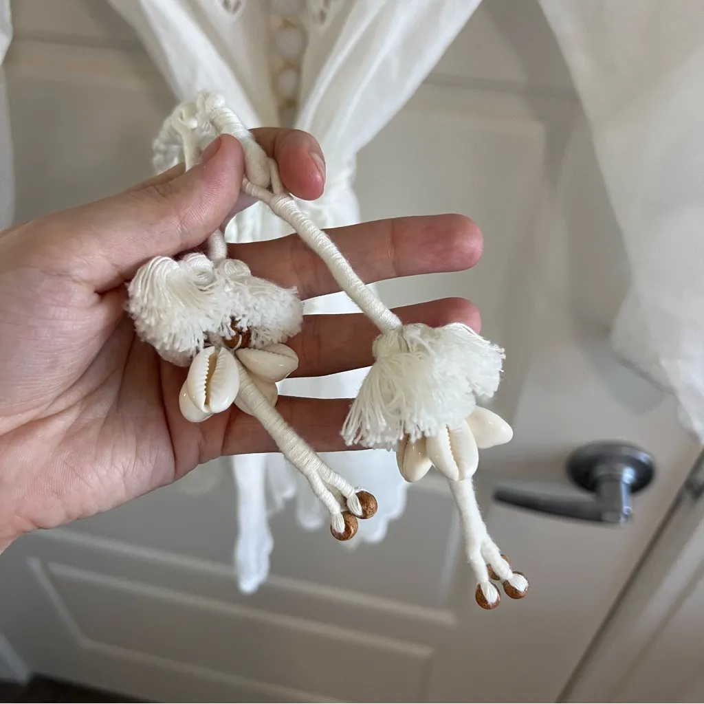 Zimmerman White Eyelit Blouse with Buttons - Image 11