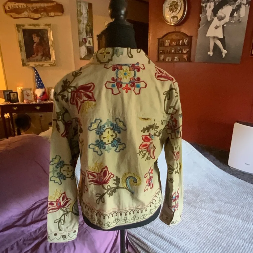 Women’s Susan Bristol Embroidered Floral Denim Jacket Brown Tan Size Small - Image 3