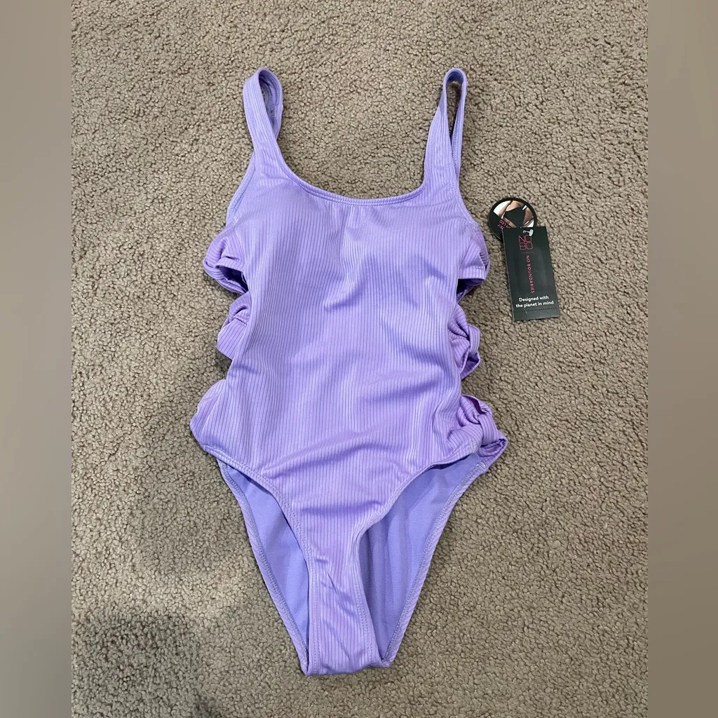 NO BOUNDARIES Junior Ribbed Knit Open Side Cut One Piece Swimsuit - Image 2