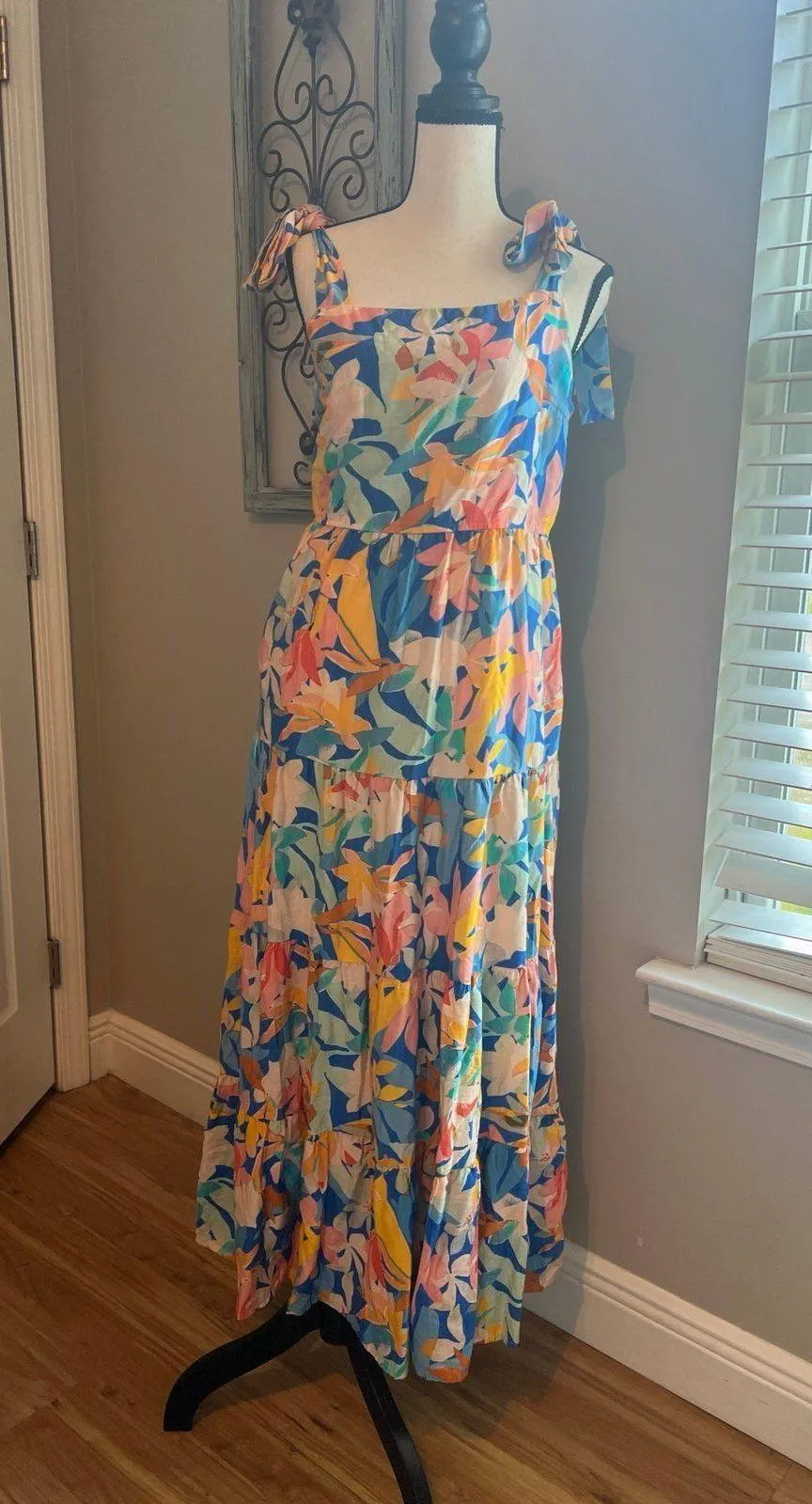 Woman’s small maxi dress. Tropical print - Image 3