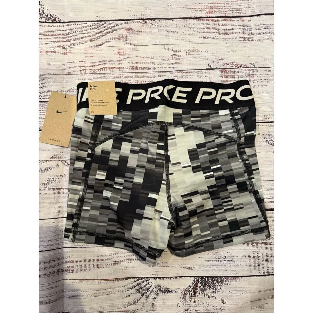 Nike Women's Pro 3" Training Shorts Small NWT - Image 5