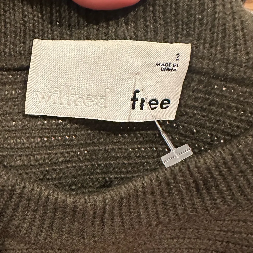 WILFRED FREE LOLAN OLIVE GREEN MERINO WOOL CROPPED DOLMAN SLEEVE SWEATER TOP 2 - Image 5