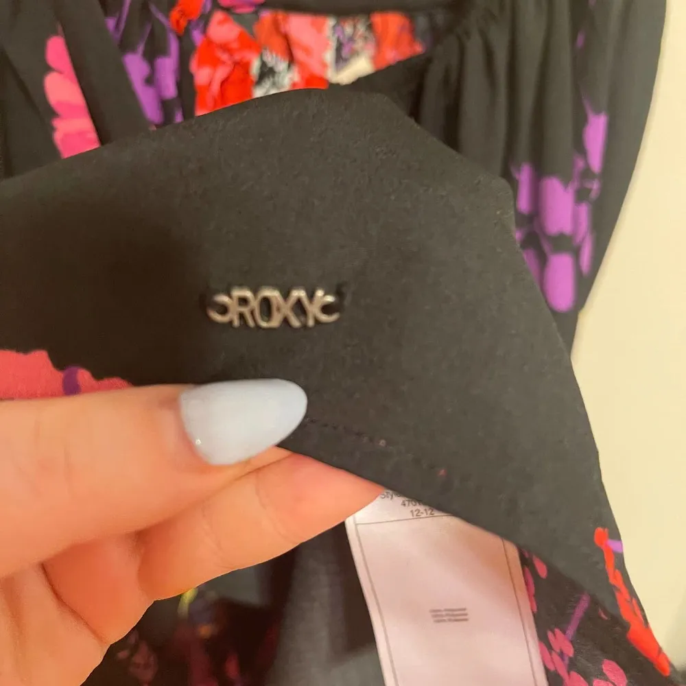 Love Seeker Black Floral Open Back Dress Size Medium - Image 8