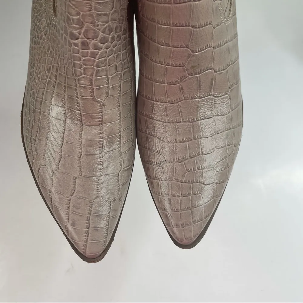 Kaanas Amarone Croc-Embossed Texan Booties Size 6 - Image 3