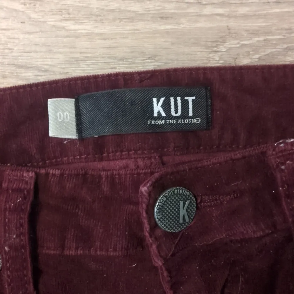 Kut from the kloth Diana fab ab skinny purple corduroy jeans size 00 - Image 2