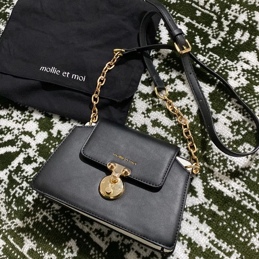 Boutique Convertible Crossbody Purse - Image 2