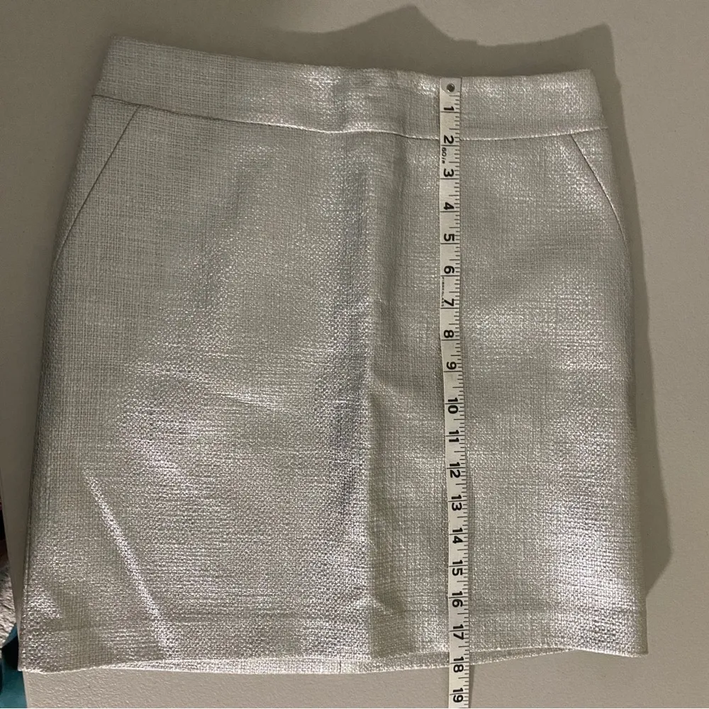 White House Black Market WHBM Silver Metallic Tweed Pencil Skirt 2 - Image 7