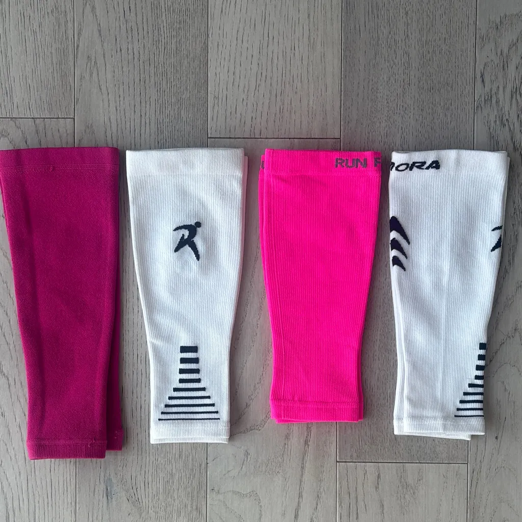 Run Forever Rymora Medium Calf Compression Sleeves White Pink - Image 2