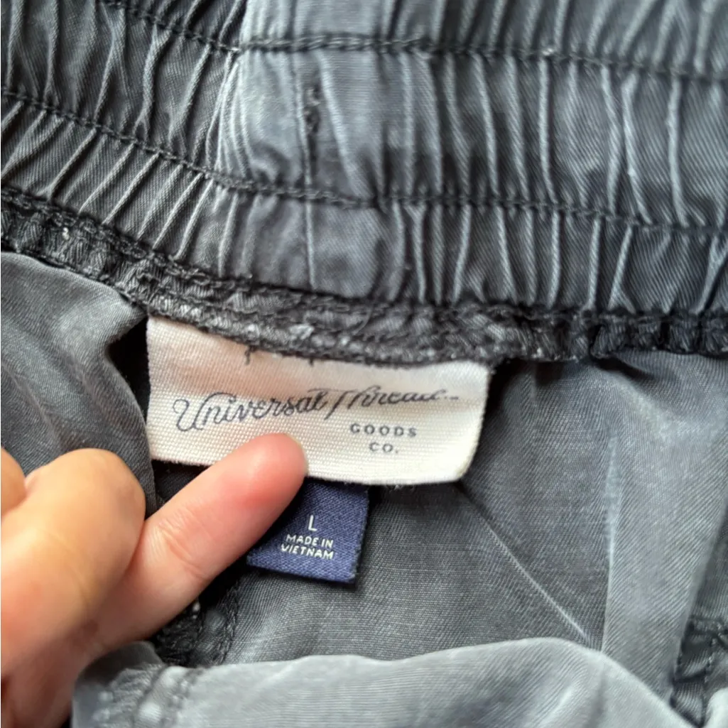 Universal Thread Men's Dark Gray Athletic Shorts - Image 2