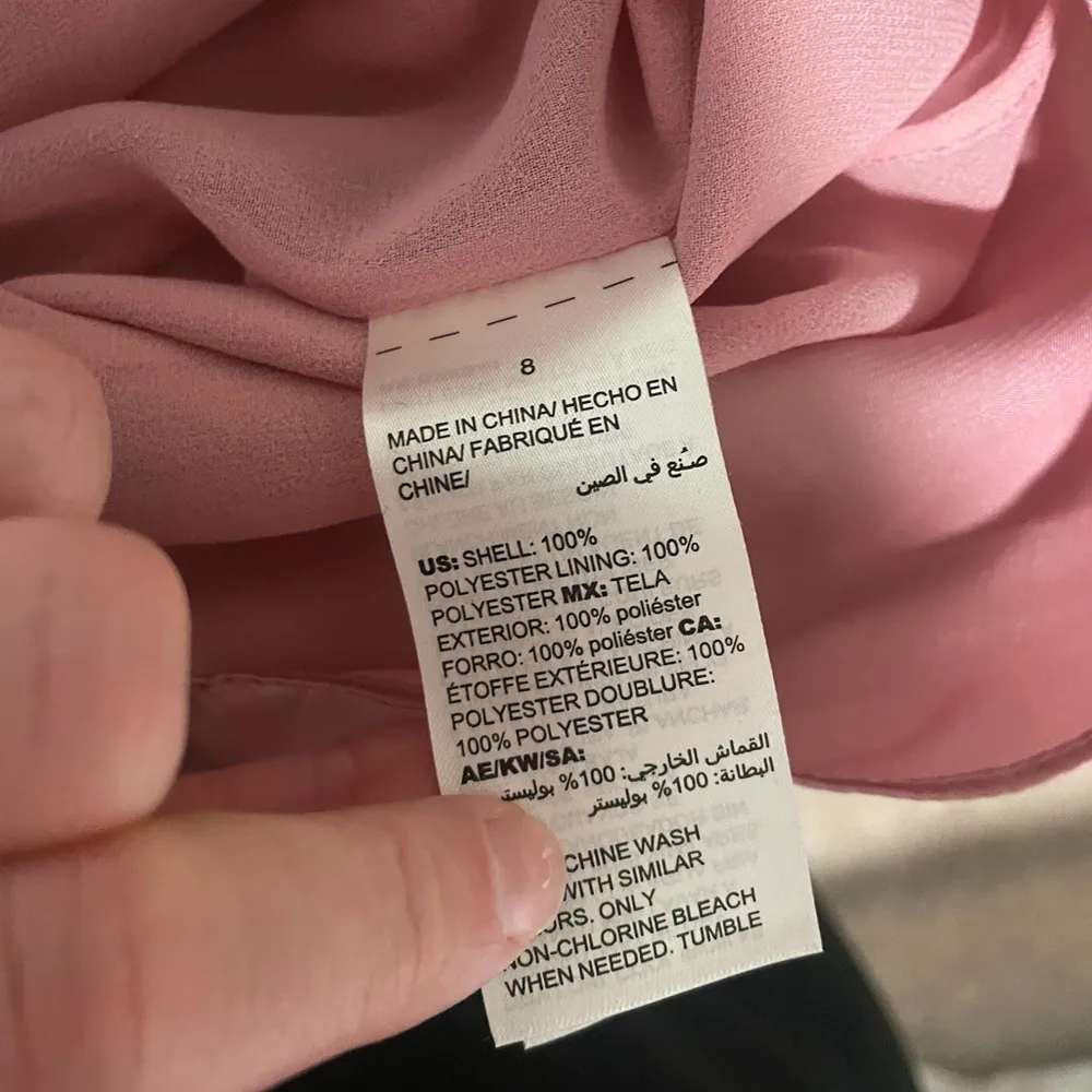 White House Black Market pink satin long sleeve blouse! - Image 10