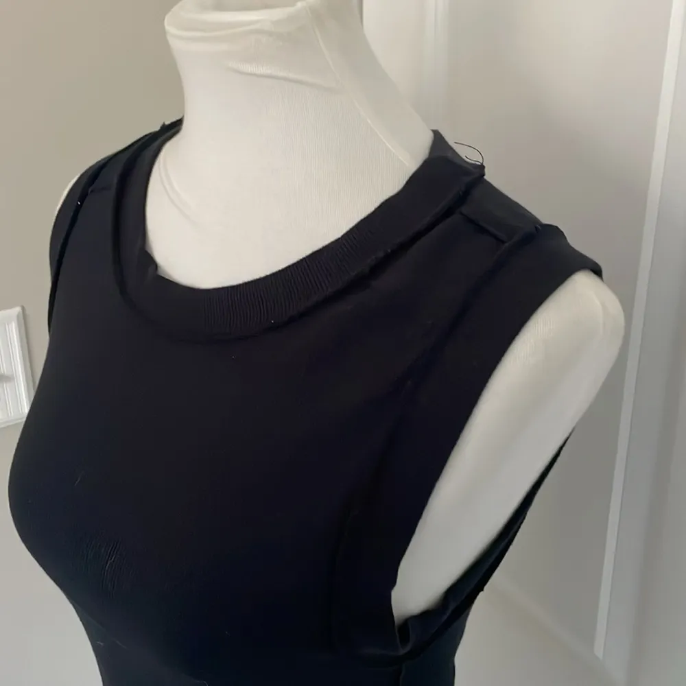 Cutest Simple Black Fitted Free People Tank Top - Image 8