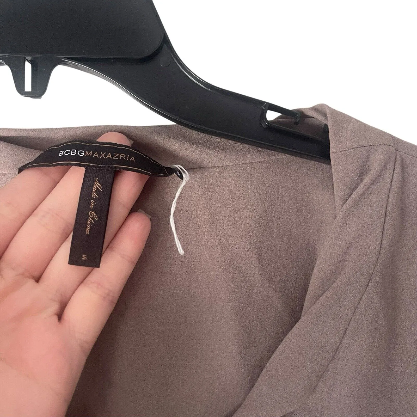 BCBGMaxazria Size Small Gray Asymmetric Sleeves Body Con Rouched Mini‎ Dress - Image 9