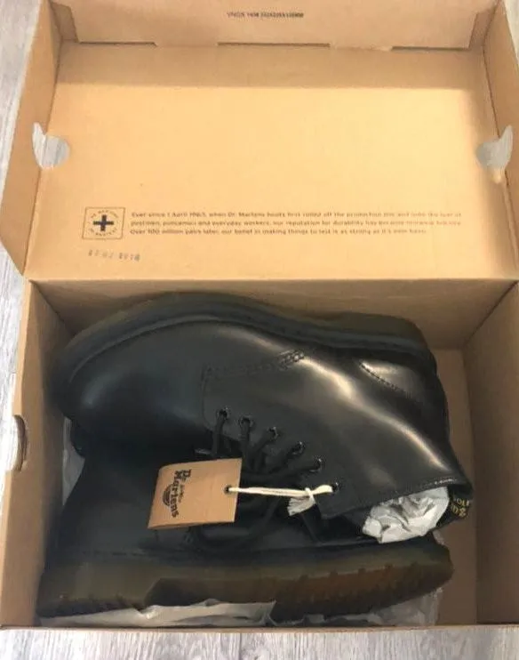 Dr. Martens Size 8 - Image 3