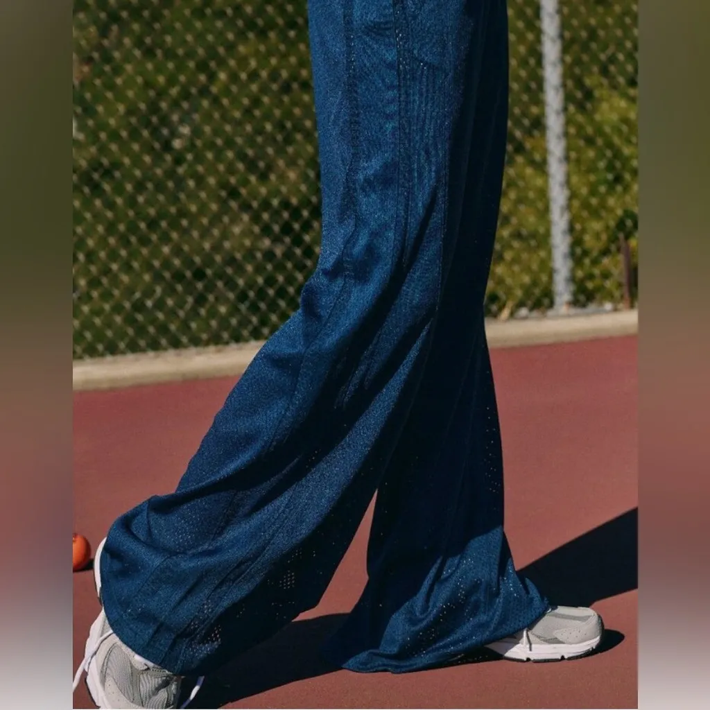 FP Movement Overtime Mesh Pants NWT size Small in Midnight Navy Track Pants - Image 3