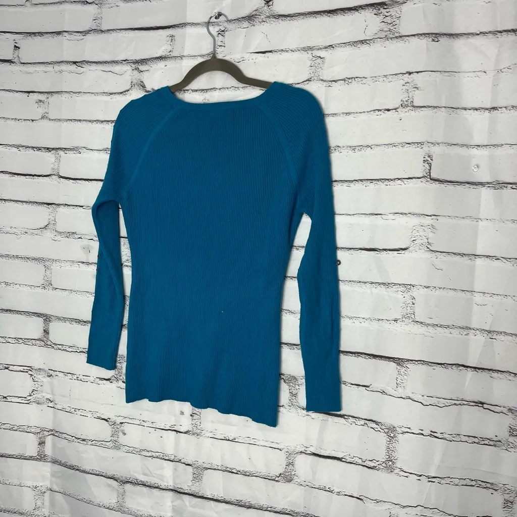 Vilce Milano Teal Ribbed Long Sleeve Pullover Top Women’s Small Stud Shoulder Blue - Image 9
